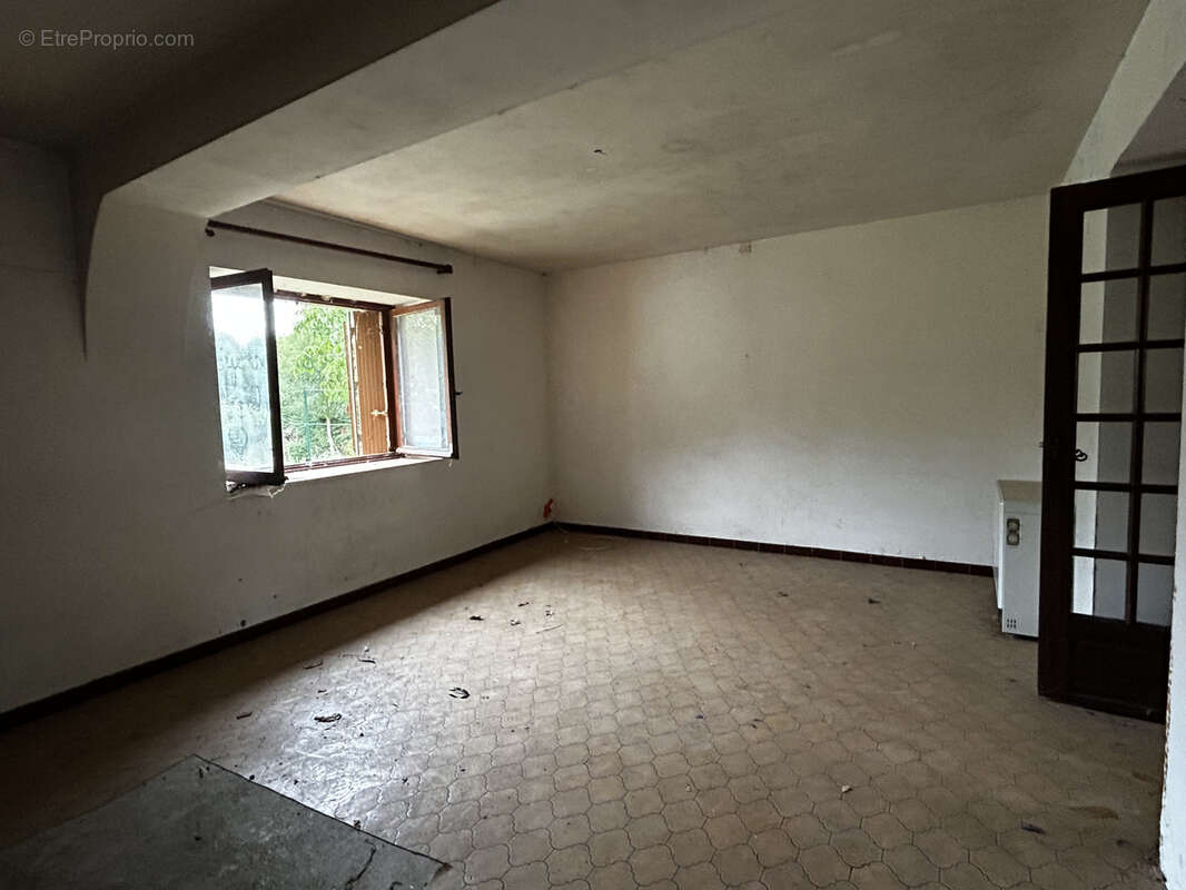 Maison à LABRUGUIERE