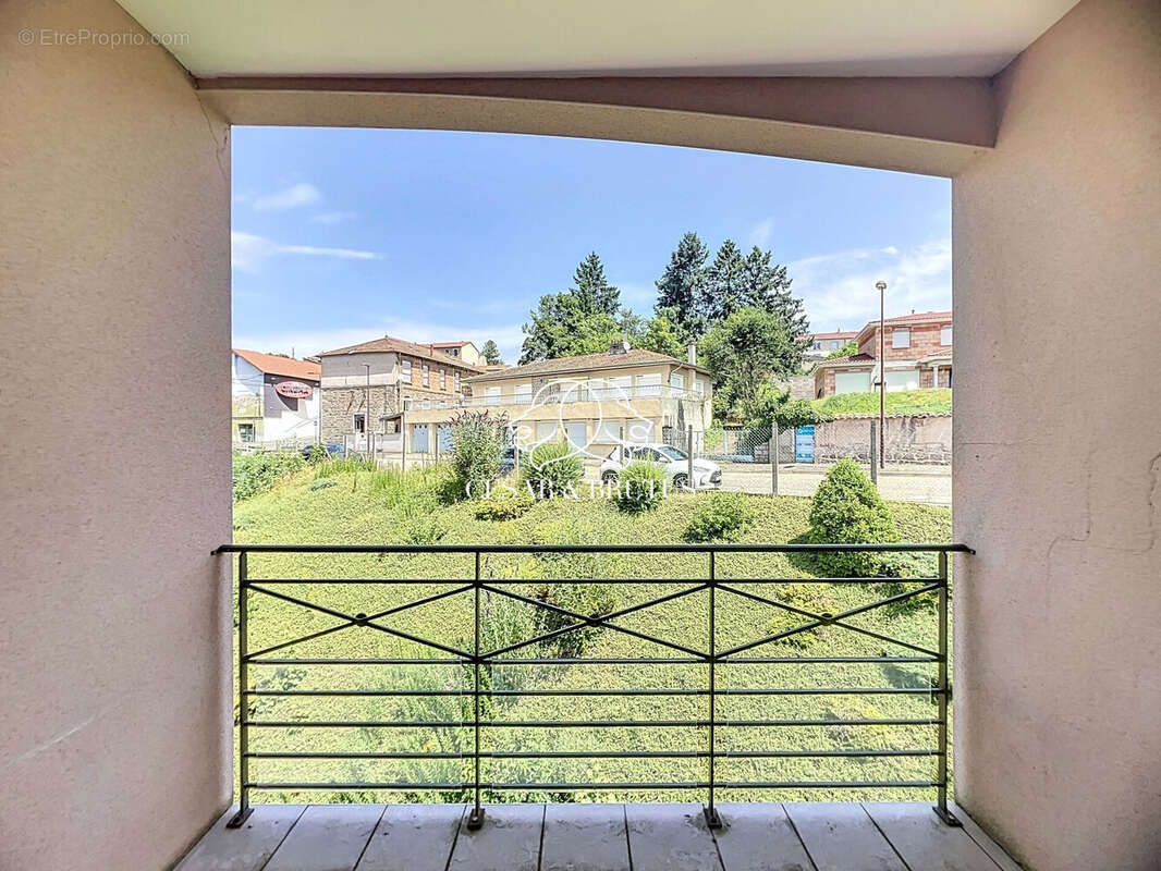Appartement à PANISSIERES