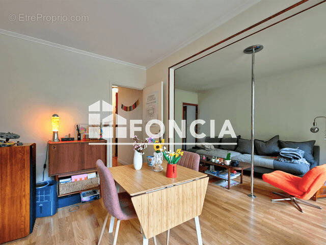 Appartement à FONTENAY-LE-FLEURY