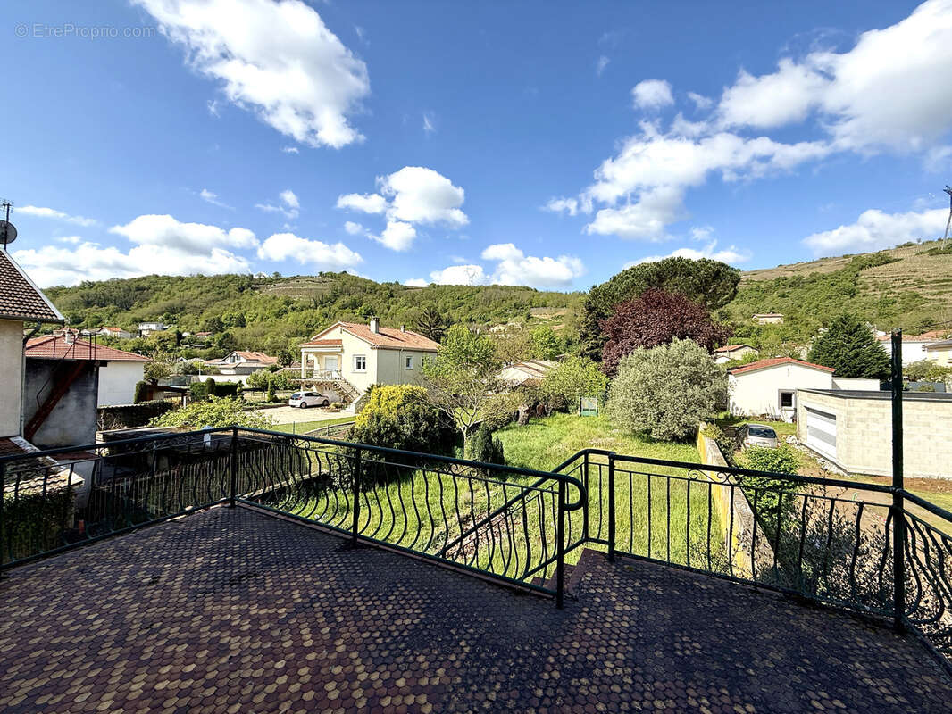 Maison à LIMONY