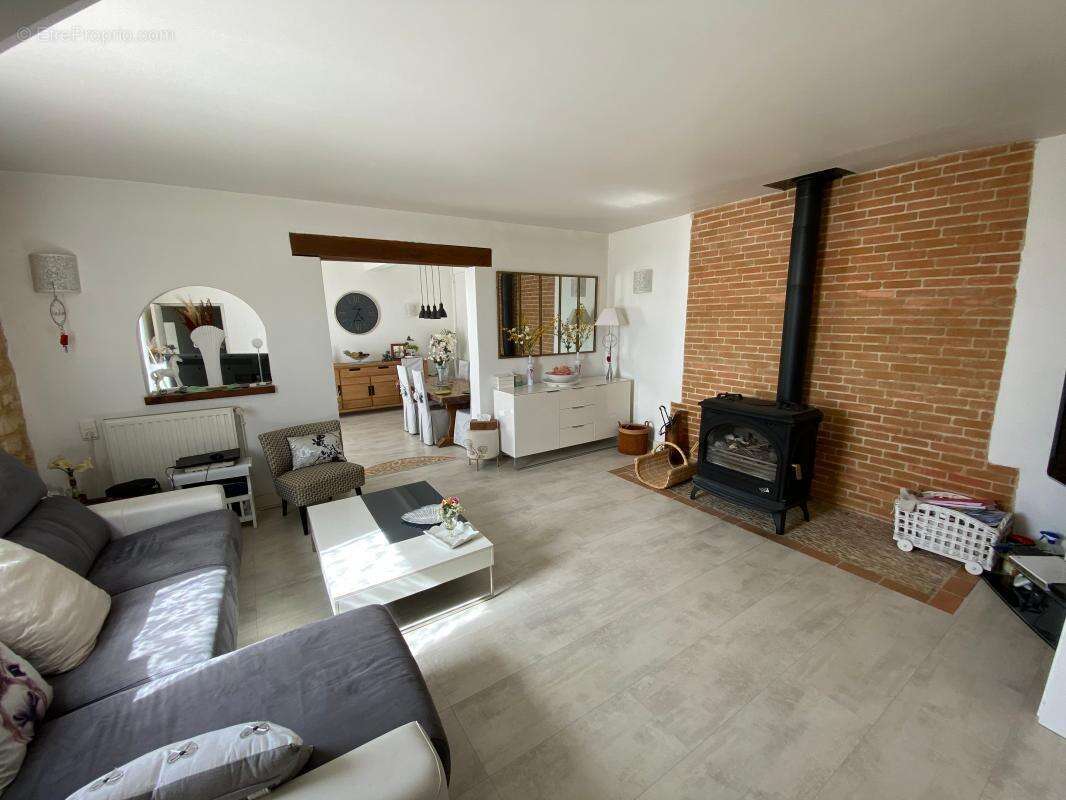 Maison à SAINTE-ALVERE