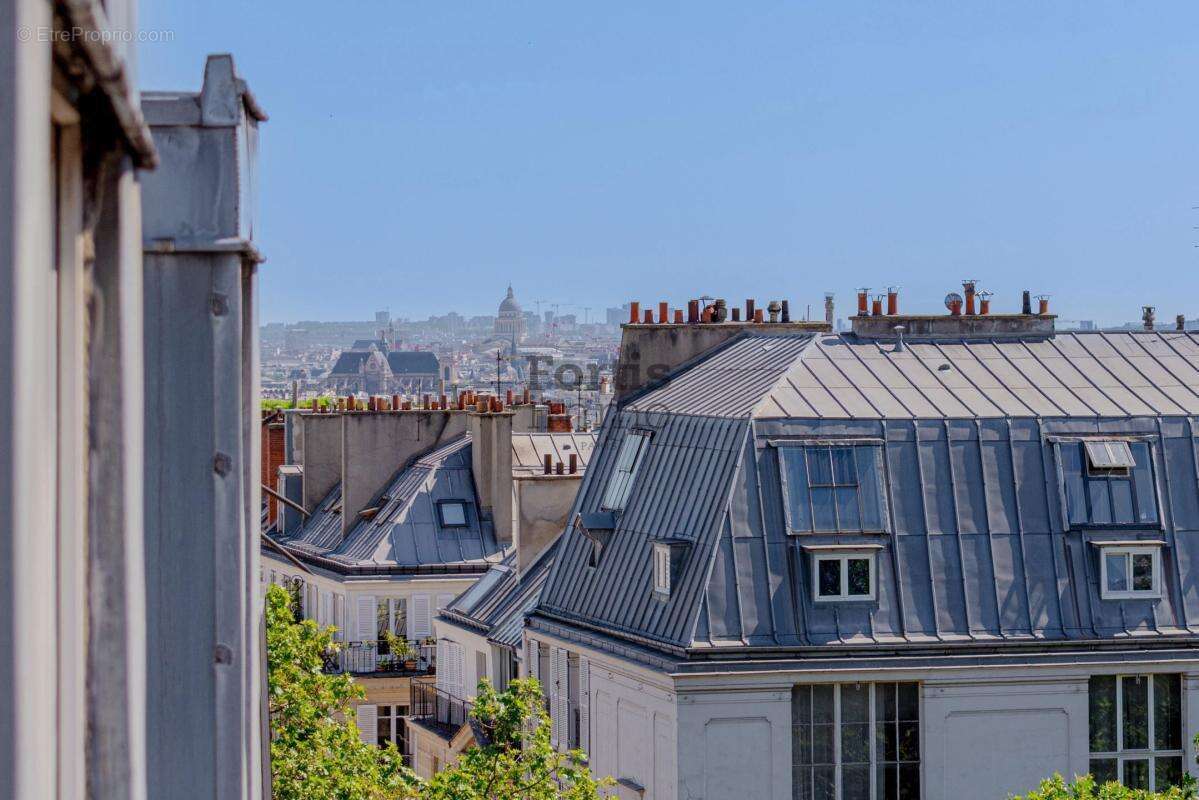 Appartement à PARIS-18E