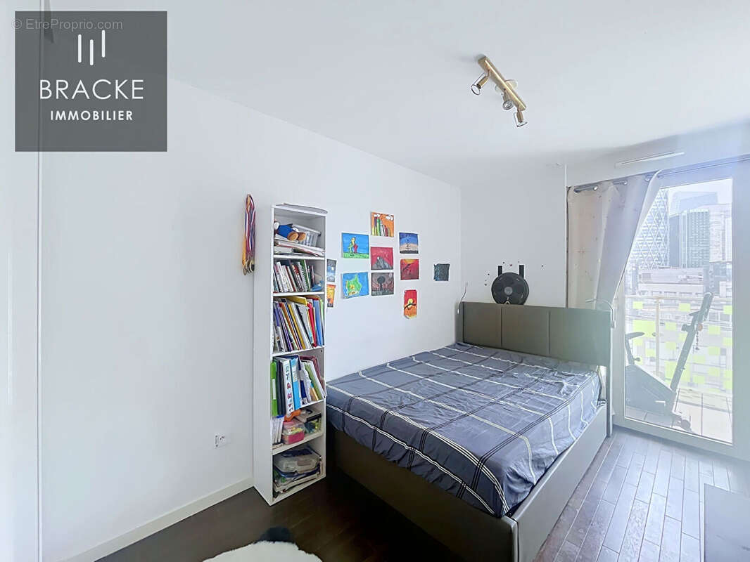 Appartement Courbevoie 4 pièces - large BALCON - vue dégagée - photo 15