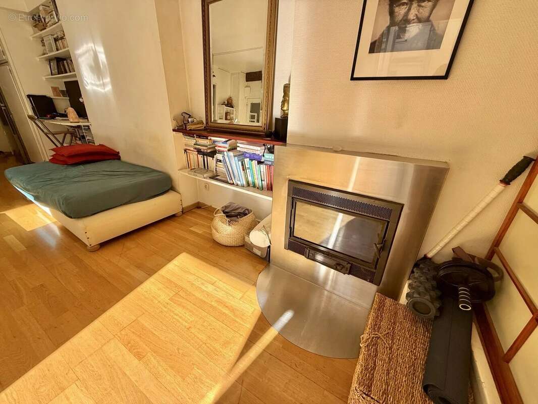 Appartement à PARIS-2E