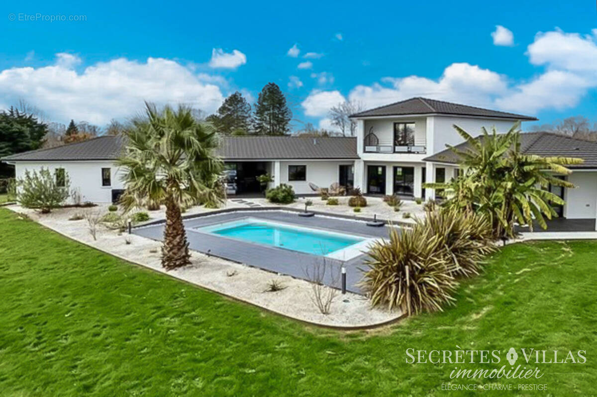 Maison à CARIGNAN-DE-BORDEAUX