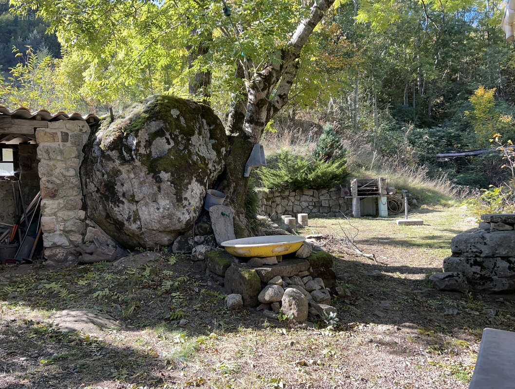 Maison à MONTPEZAT-SOUS-BAUZON