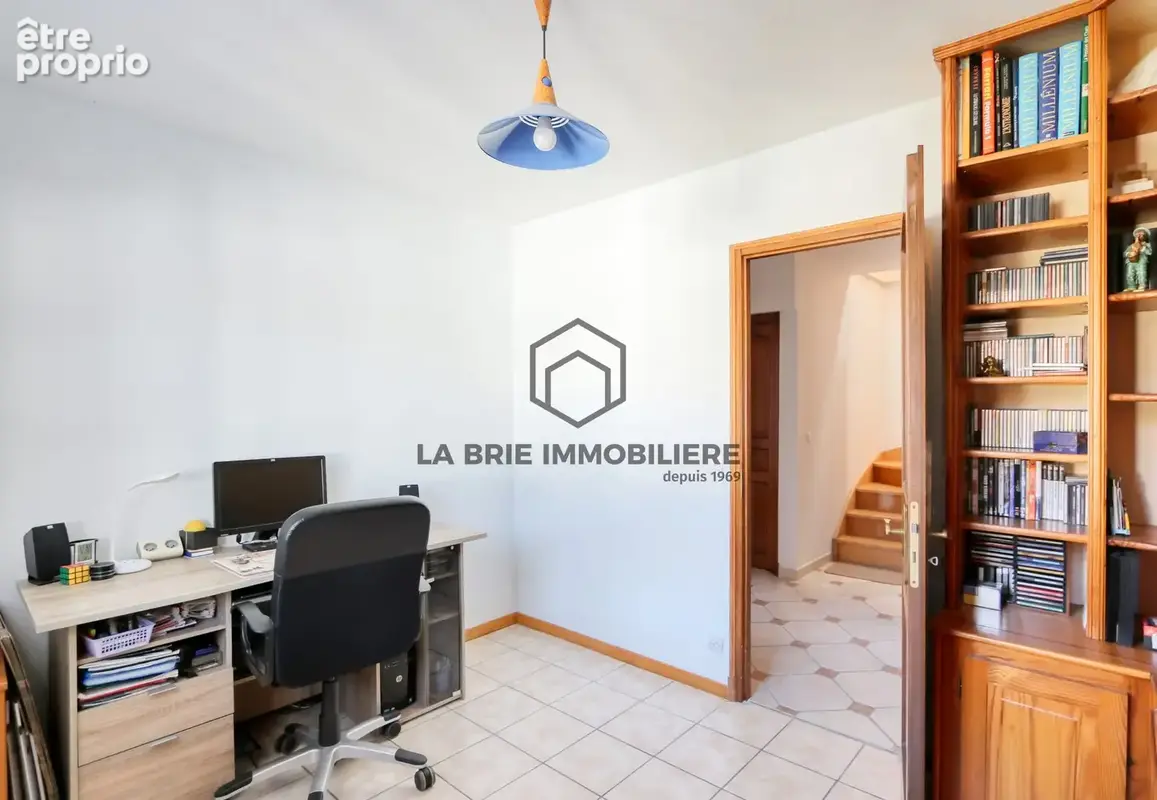 Maison 7 pièces 197 m² à vendre à Villecresnes (94440) - photo 8