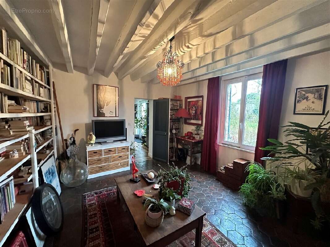 Maison à SAINT-LUBIN-DES-JONCHERETS