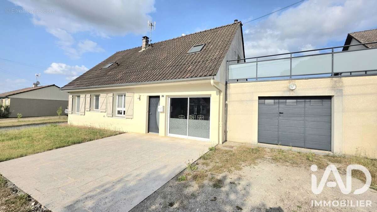 Maison 148 m² à Arc-En-Barrois  - photo 2