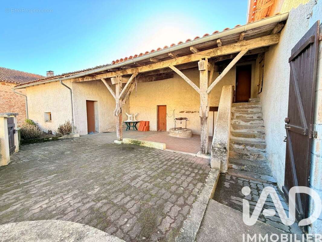 Photo 4 - Maison à AVAILLES-LIMOUZINE