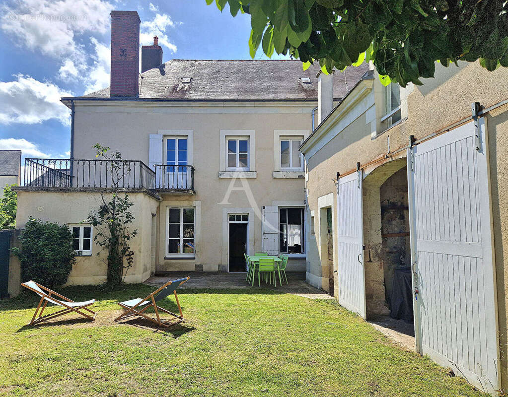 Maison Chateauneuf Sur Sarthe 8 pièce(s) 216 m2 - photo 4