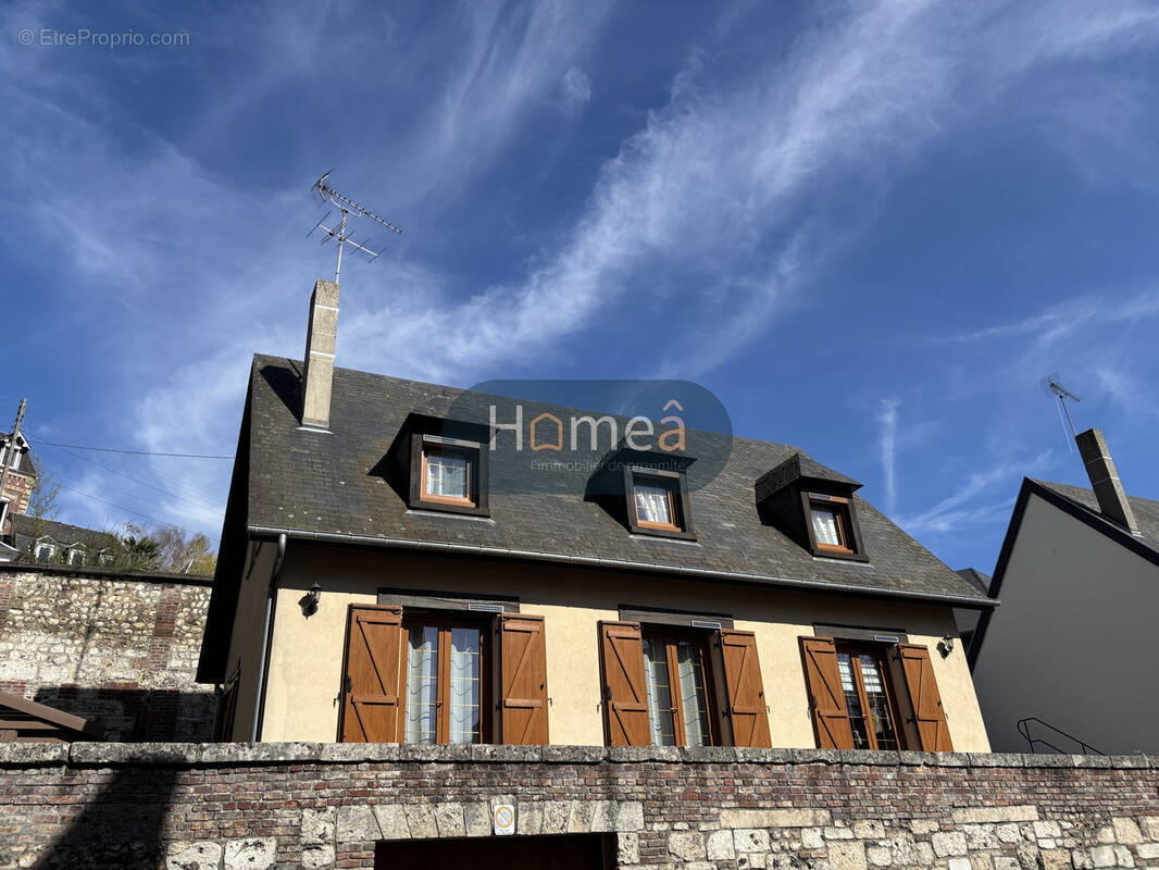 Maison à CAUDEBEC-EN-CAUX