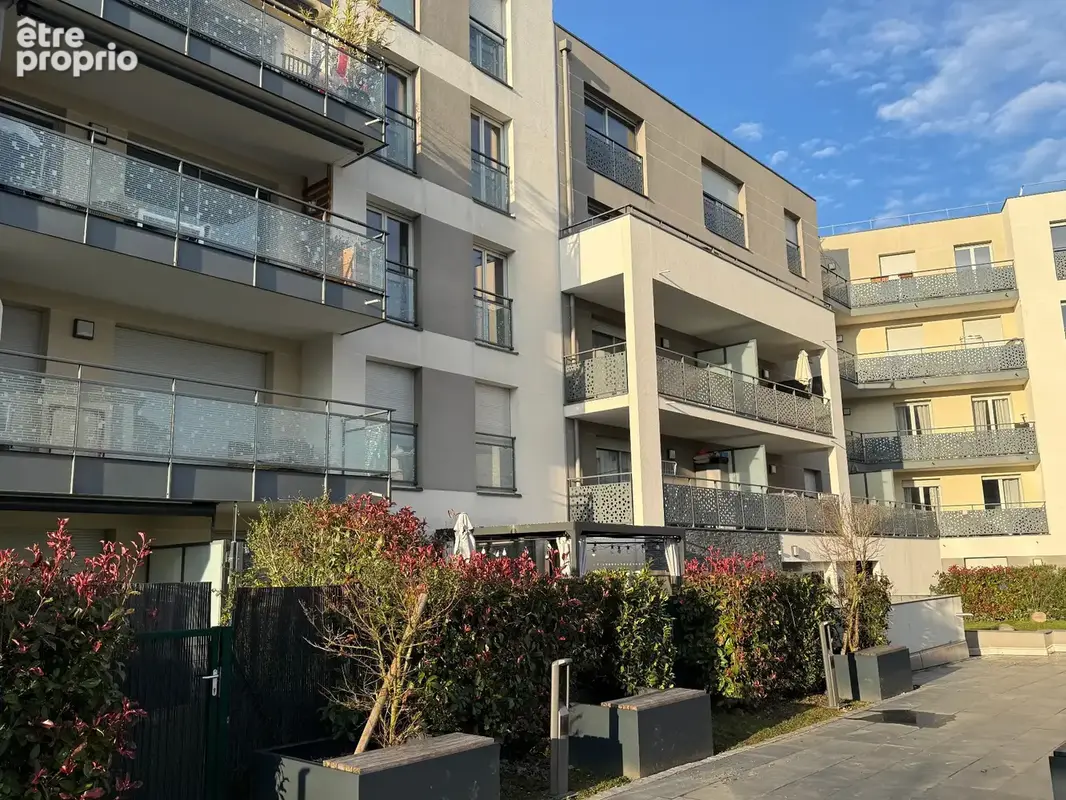Appartement à vendre 3 pièces FERNEY VOLTAIRE (01) - photo 9
