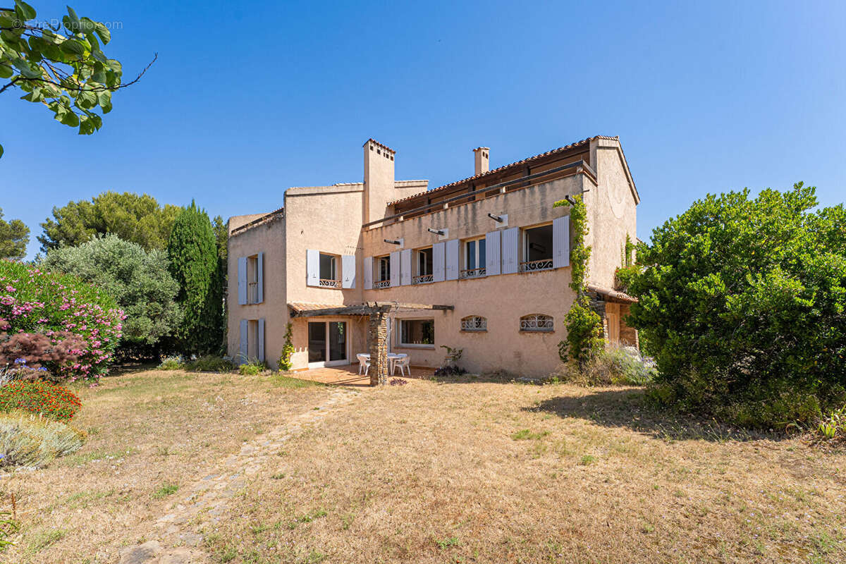 A VENDRE - Maison BARQUEROUTE  bord de mer - Carry Le Rouet 7 pièce(s) 350 m2 - photo 4