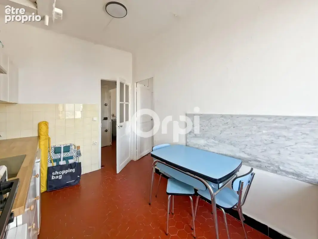 ** T2 - vue mer - Centre-ville La Ciotat ** - photo 8