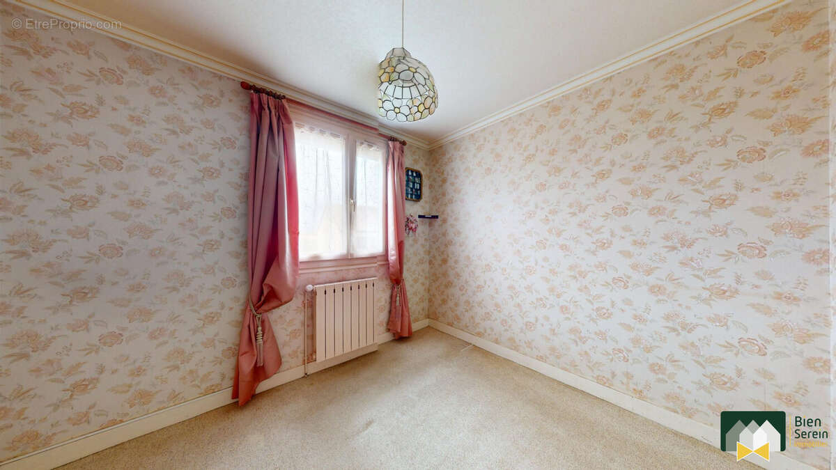 Chambre 2 - Maison à AMILLY