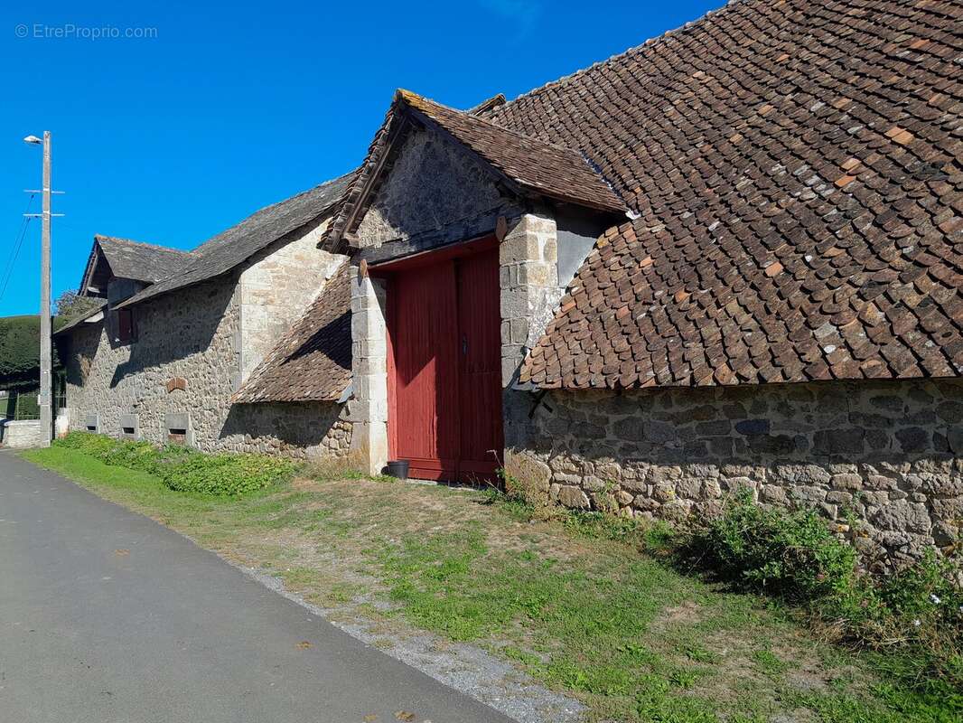 Maison à LAROQUEBROU