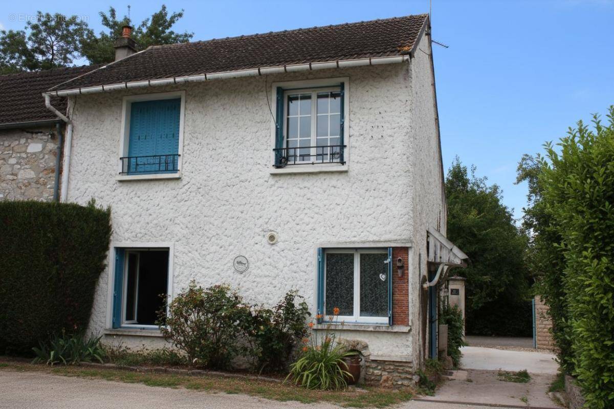 Maison à JANVILLE-SUR-JUINE