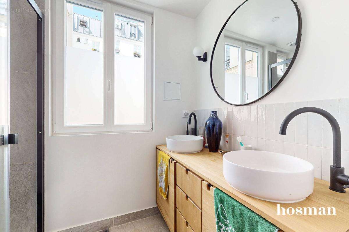 Appartement à PARIS-11E