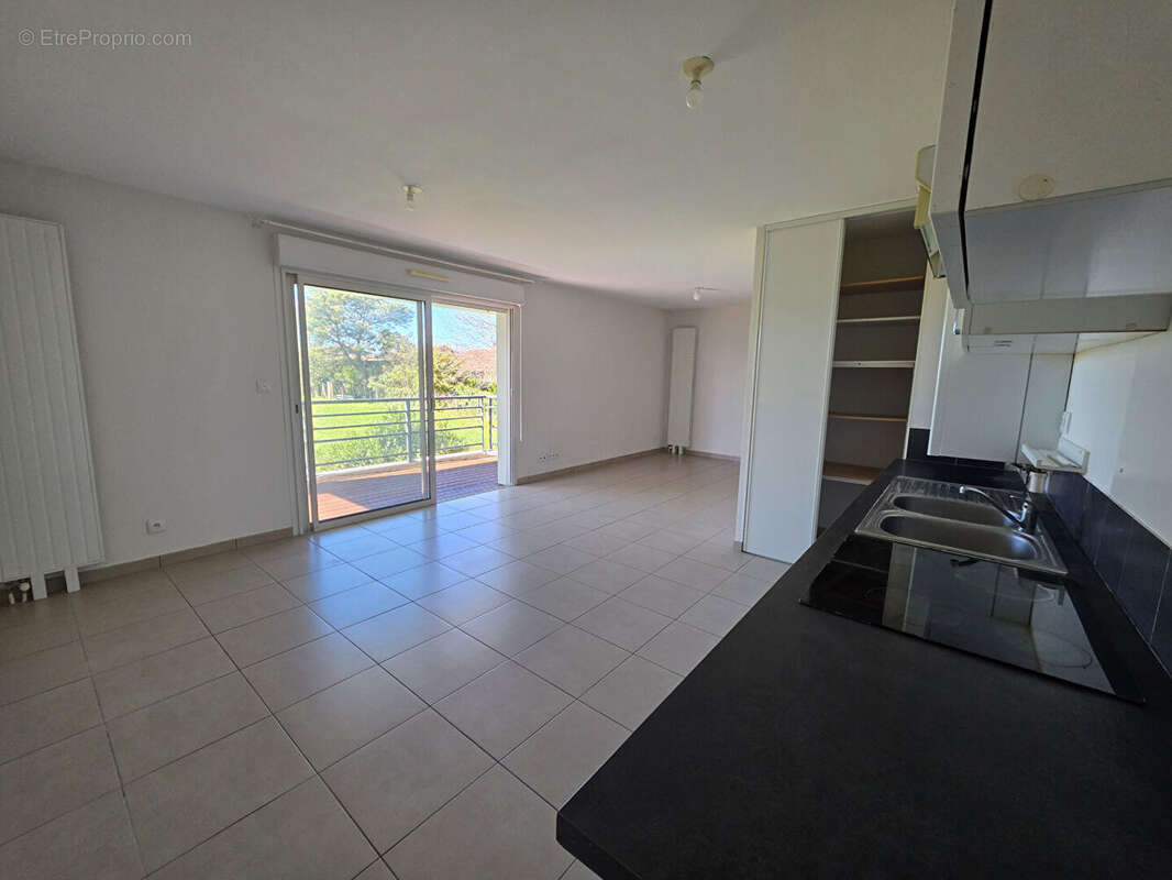 ONDRES,   A VENDRE  Appartement T4 env. 80m² avec terrasse - photo 4