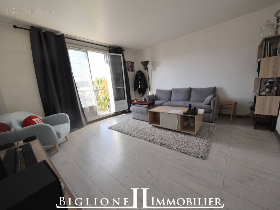 Appartement à COUBRON