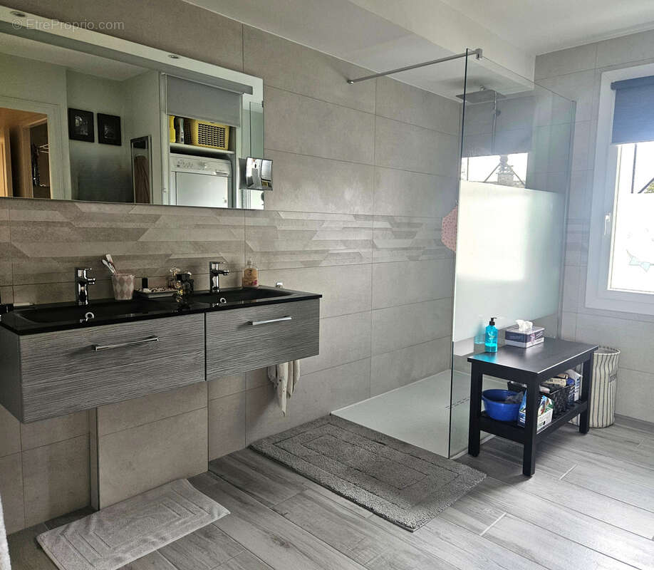 Maison à BOURGOIN-JALLIEU