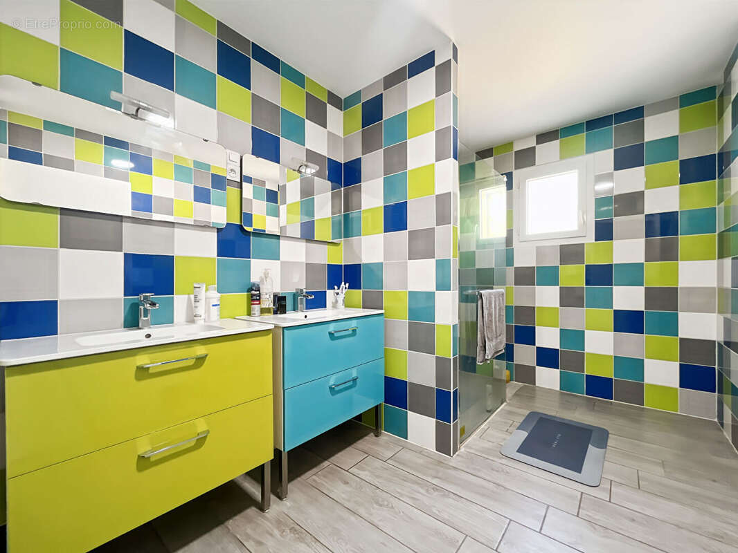 A vendre - Maison récente de plain-pied à LA BRÈDE - 5 pièce(s) - photo 16