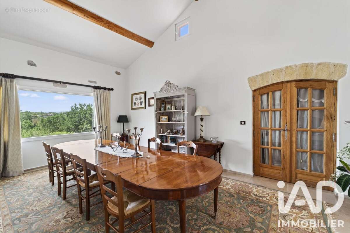 Maison 229 m² à Dauphin  - photo 6