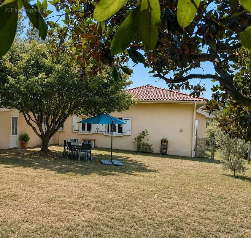 Maison de plain-pied avec trois chambres et agréable jardin - photo 7