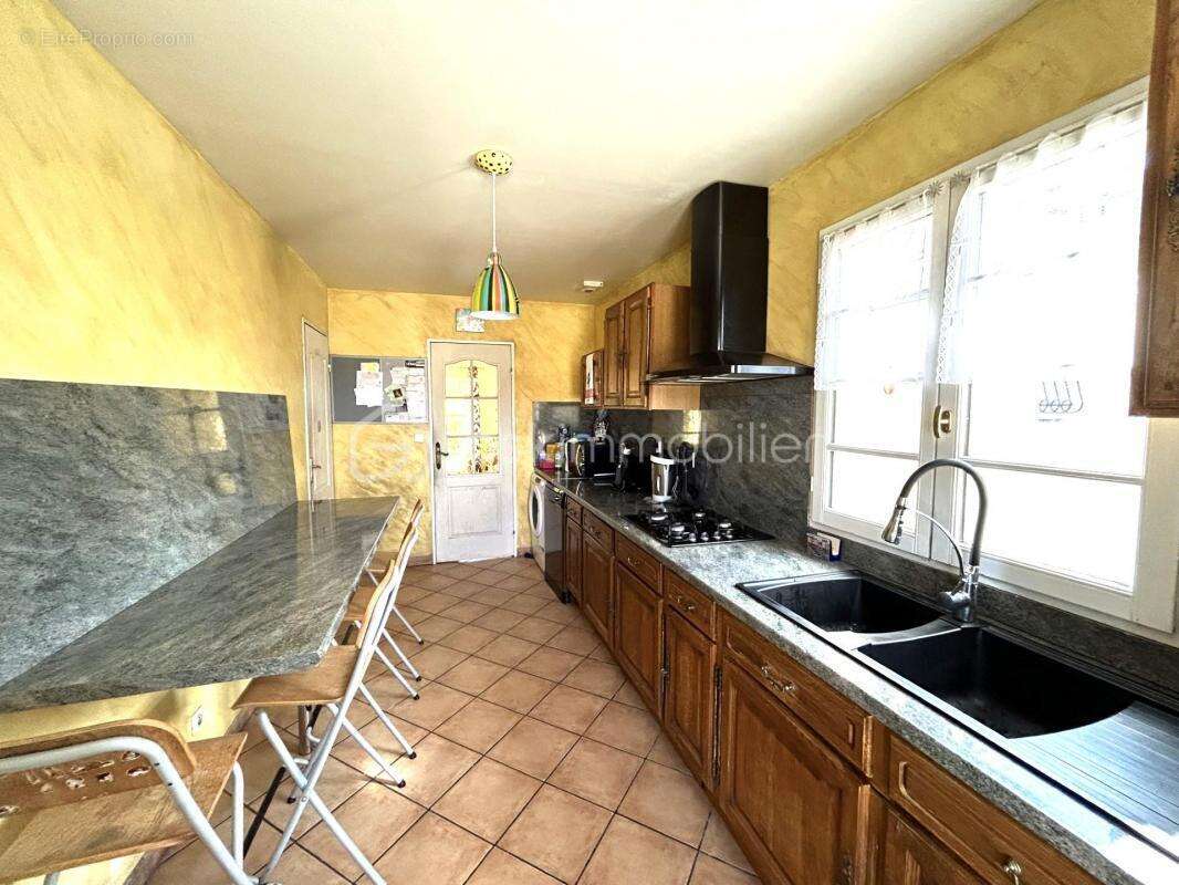 Maison à LONGUEVILLE