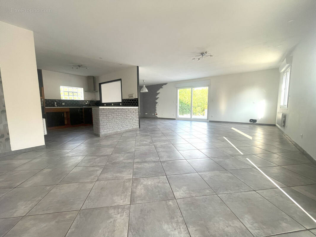 Maison à ECOUST-SAINT-MEIN