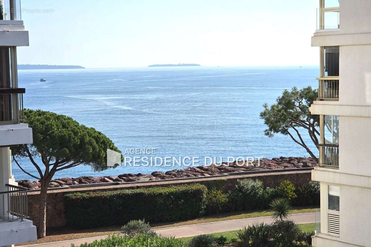 Appartement à MANDELIEU-LA-NAPOULE