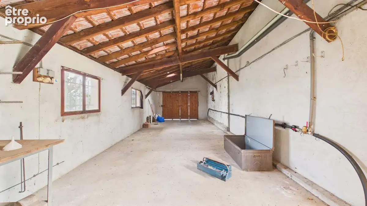 Maison des années 80 à rénover sur terrain constructible de 1191 m² - photo 12