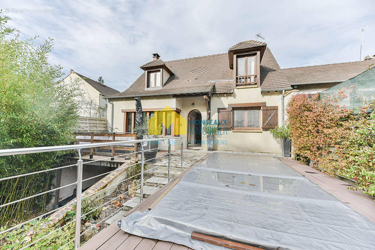 Maison à VILLIERS-SUR-ORGE