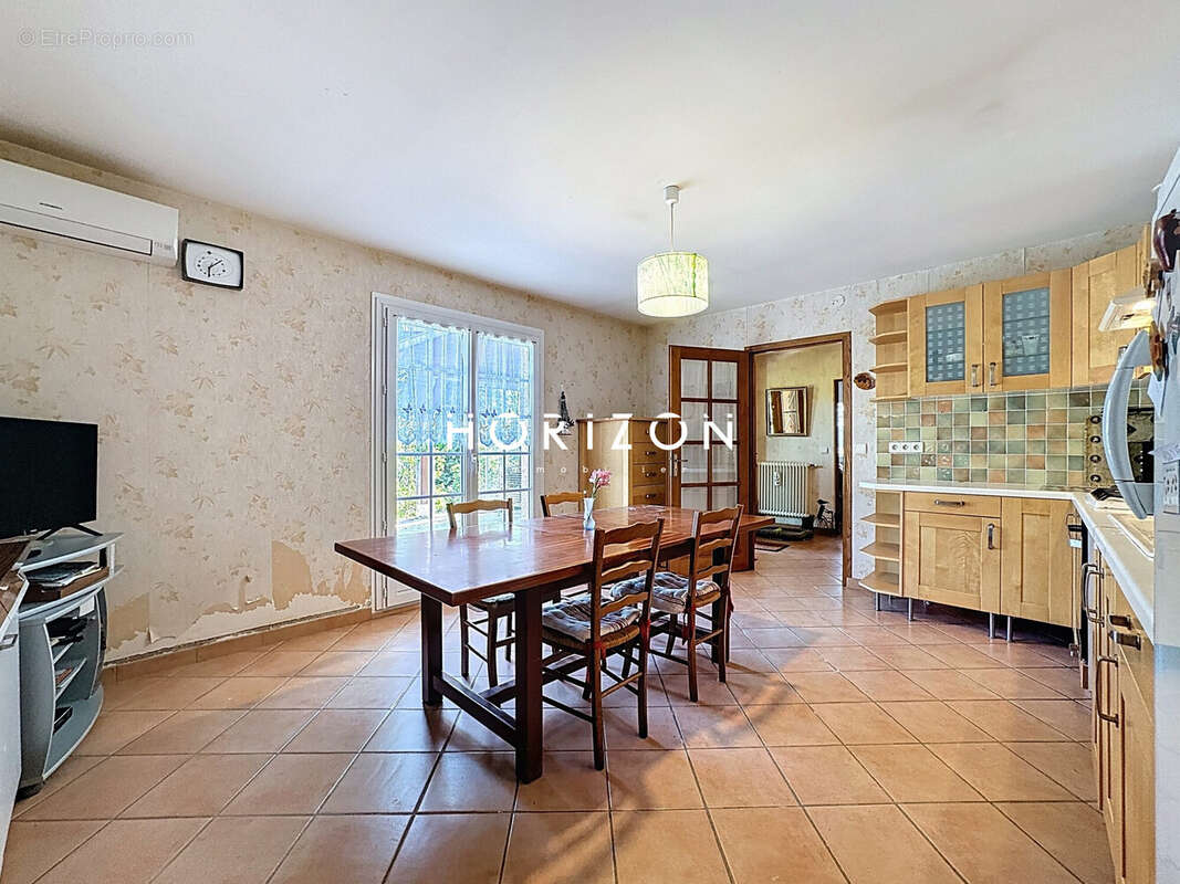 Maison 200 m² à Saint-Andre-Sur-Vieux-Jonc  - photo 8