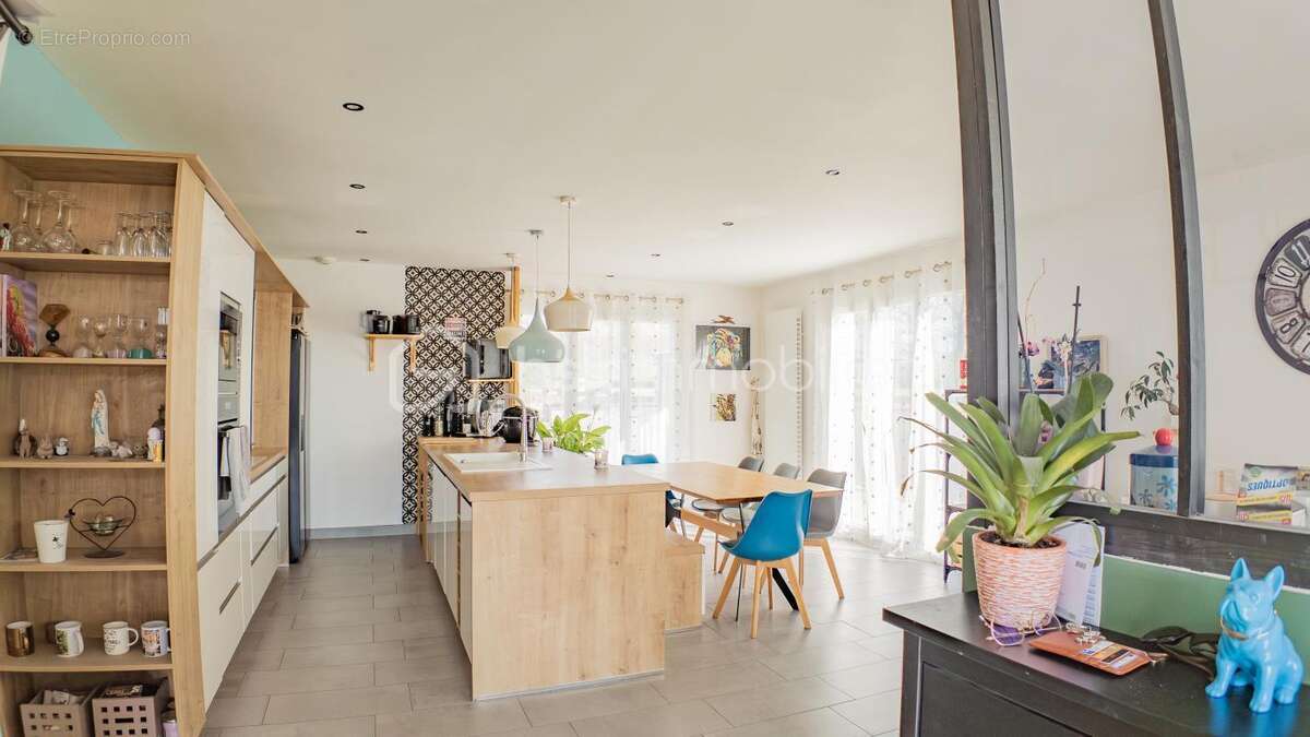 Maison à SAINT-BENIN-D'AZY