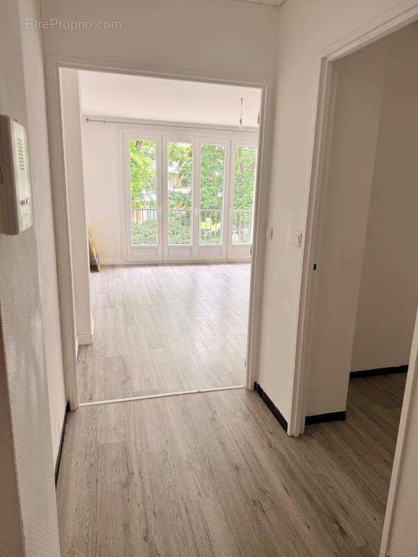 Appartement à vendre 3 pièces a SAINT DIZIER (52) - photo 2