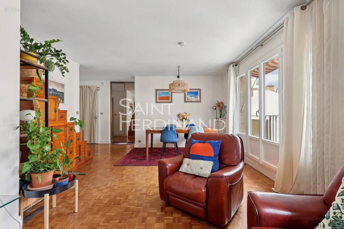 Appartement à PARIS-15E