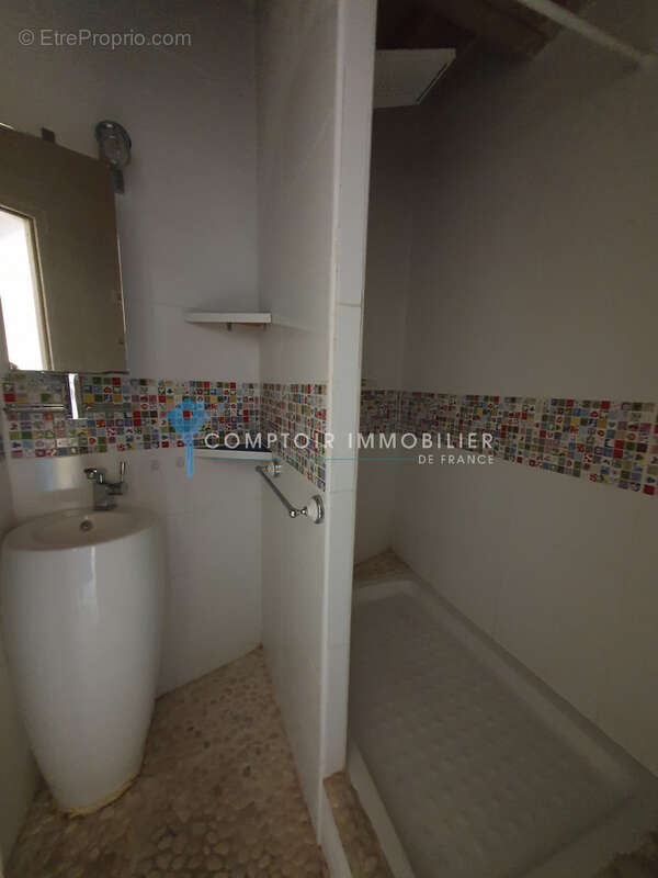 A Vendre GARD(30) - Maison de ville P6 avec terrasse et cave - photo 12