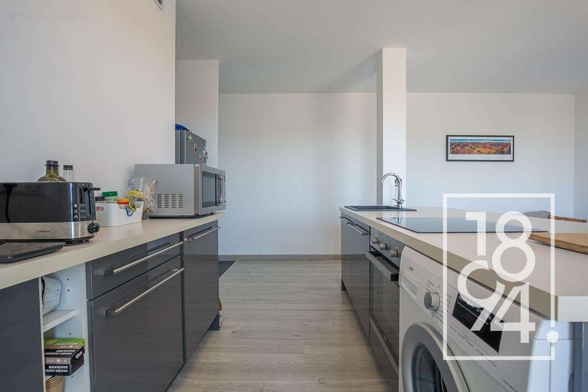 Appartement à MARSEILLE-5E