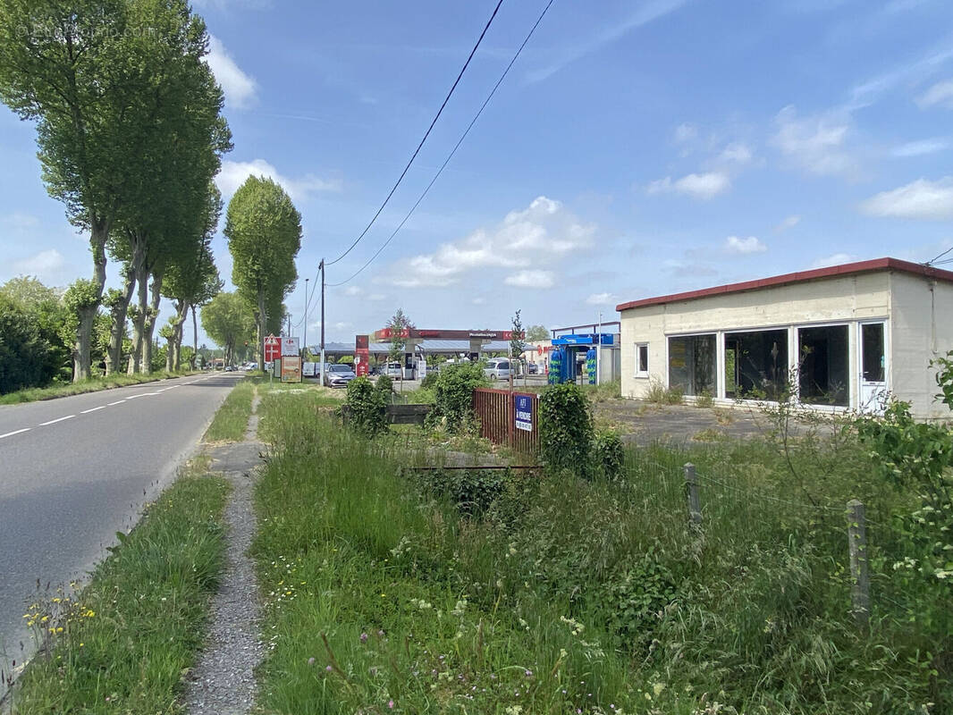 Photo 1 - Commerce à PEYREHORADE