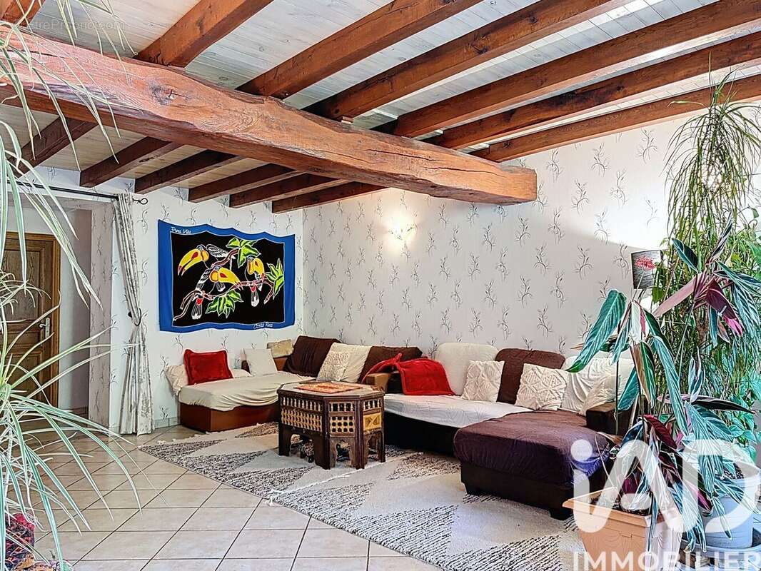 Maison 230 m² à Ozillac  - photo 5