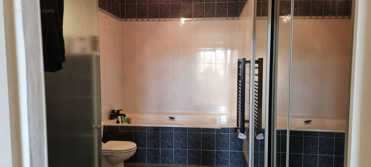 Maison à NEGREPELISSE