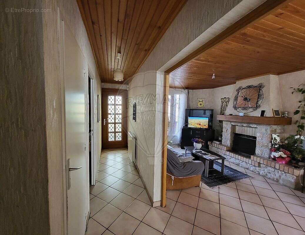 Maison à MONTEREAU-FAULT-YONNE