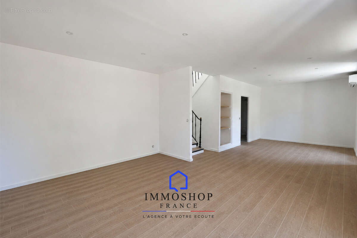 Maison de ville T5 - Rognes Village (13840) - photo 10