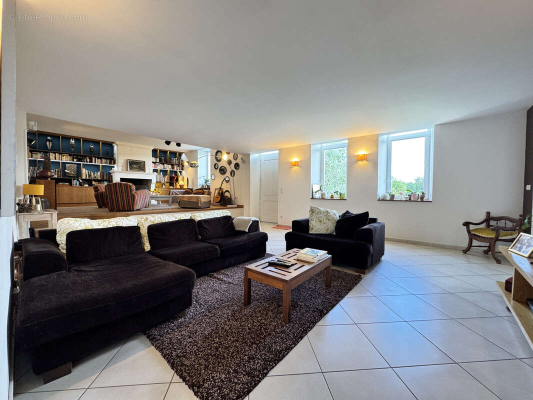 Maison à SALLES-DE-BARBEZIEUX