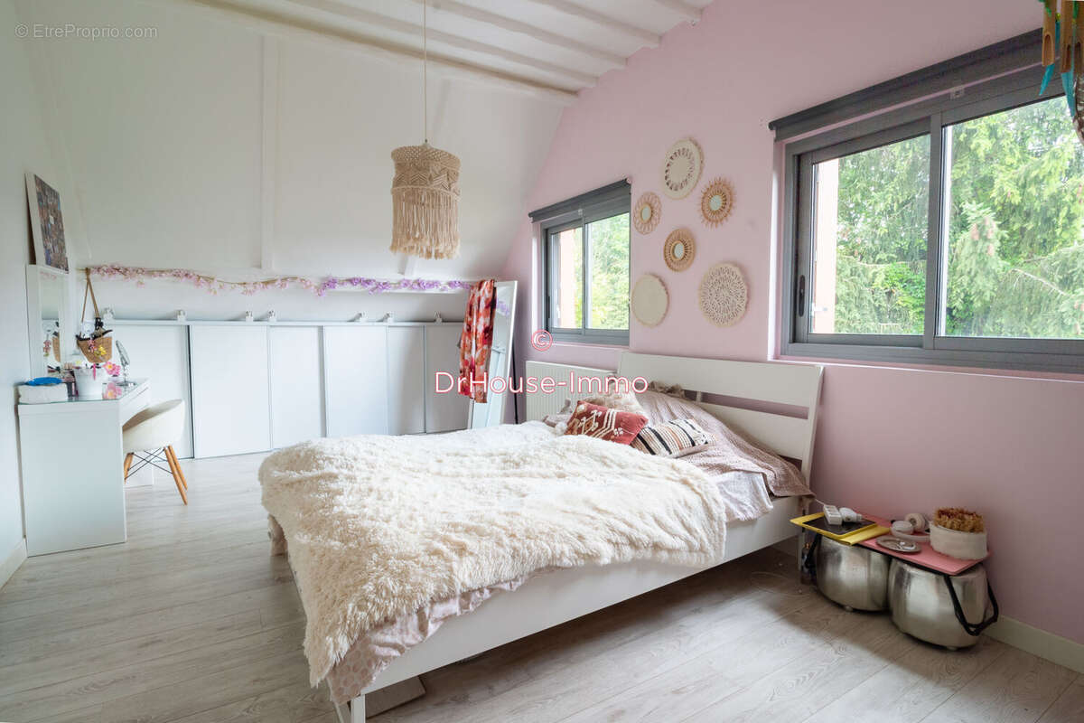 Maison 190 m² à Maule  - photo 25