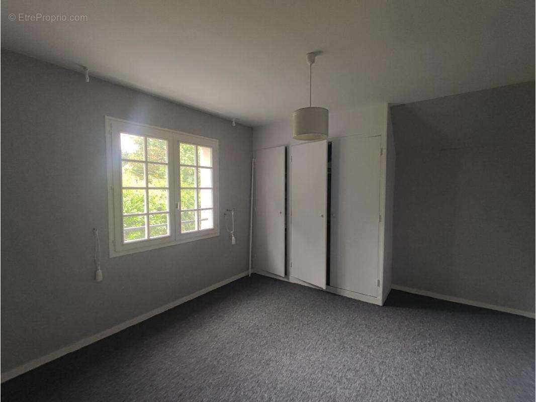 Maison 140 m² à Valframbert  - photo 16
