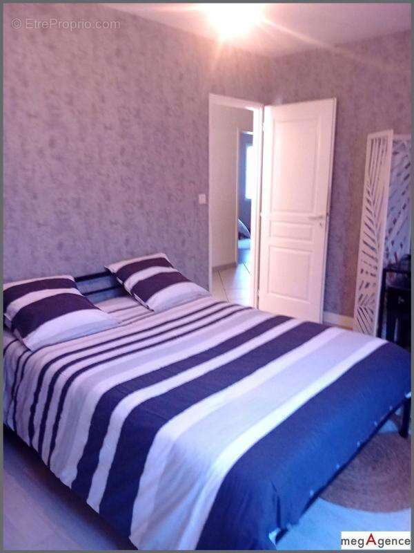 Maison à SAINT-GERMAIN-DE-MARENCENNES