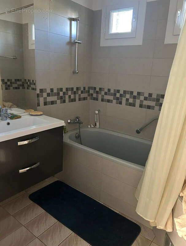 Maison à SIX-FOURS-LES-PLAGES